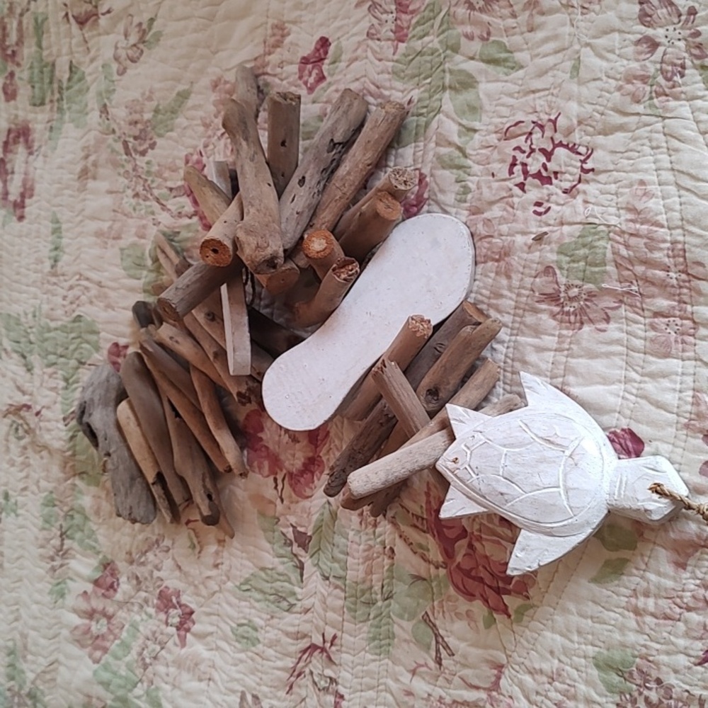 28 Pieces Of Pre-drilled Driftwood. Ready For Crafting!